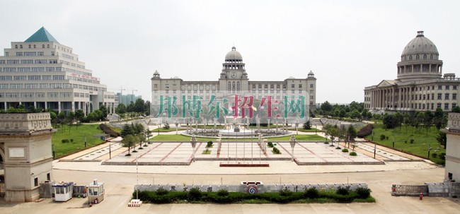 武漢商貿職業(yè)學院是幾專