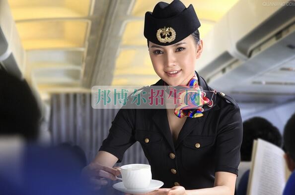 高中畢業讀高鐵乘務