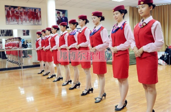 高中畢業讀空乘