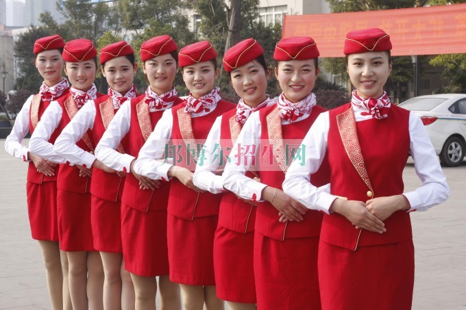 高中畢業學空乘