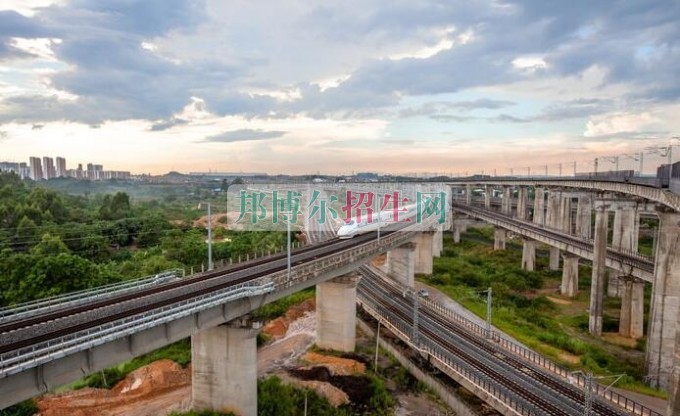 男生讀鐵路專業好嗎