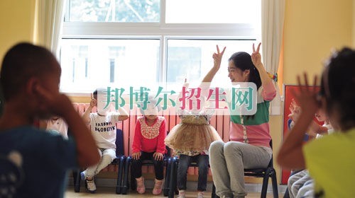 初中畢業可以上中專嗎
