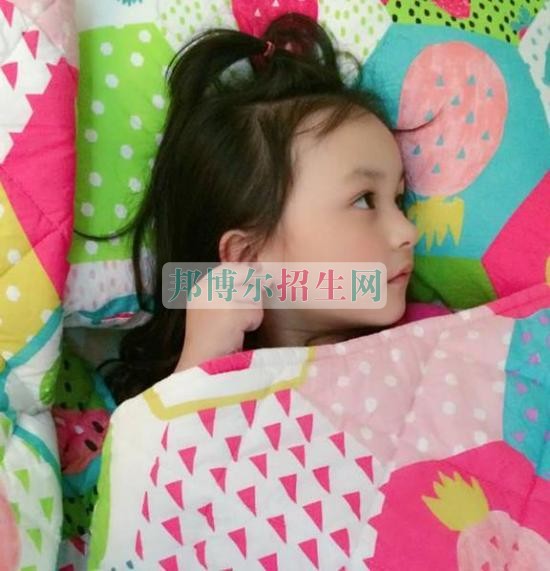讀什么中專好就業
