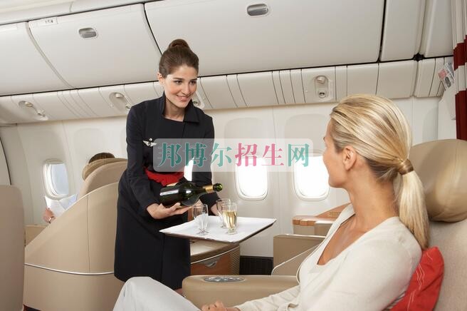 高中畢業學航空服務