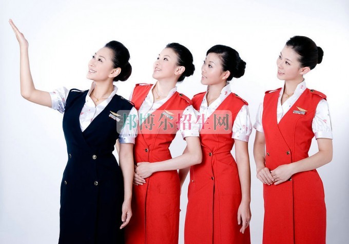 女生學航空服務好嗎