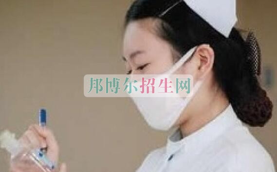 高中畢業學助產護理