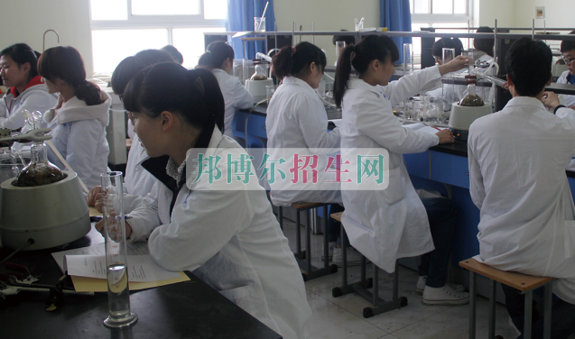 醫(yī)學檢驗專業(yè)學校哪里好