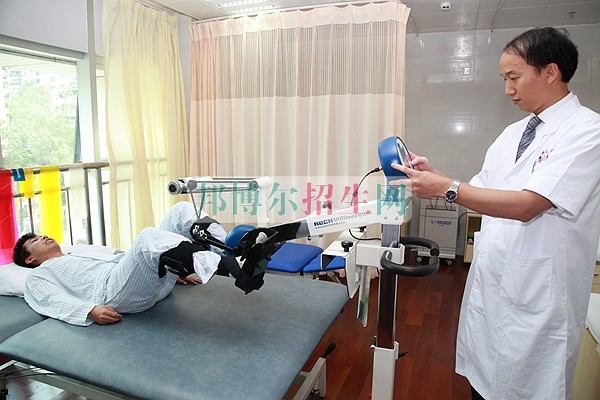 臨床醫(yī)學(xué)學(xué)校哪個好