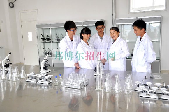 成都比較好的高級(jí)護(hù)理大專(zhuān)院校