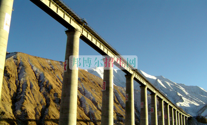 成都哪所鐵道運輸學校好