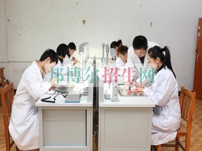 成都什么口腔醫學學校好