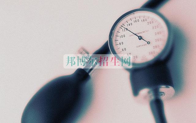 成都內(nèi)理科一專醫(yī)學檢驗大專學校