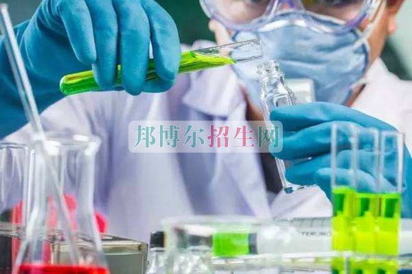成都有什么好的醫(yī)學檢驗學校