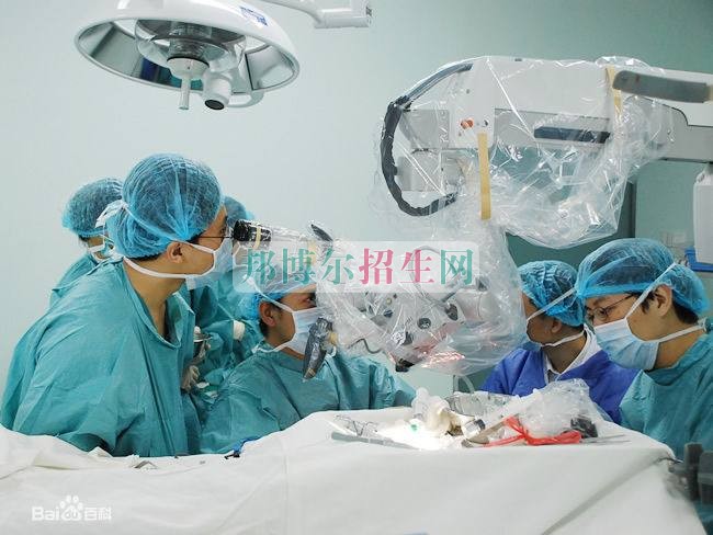 成都學臨床醫學哪個學校好