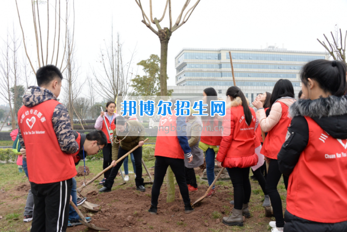 川南幼兒師范高等專(zhuān)科學(xué)校開(kāi)展“感恩”主題教育活動(dòng)培養(yǎng)學(xué)生良好道德品質(zhì)