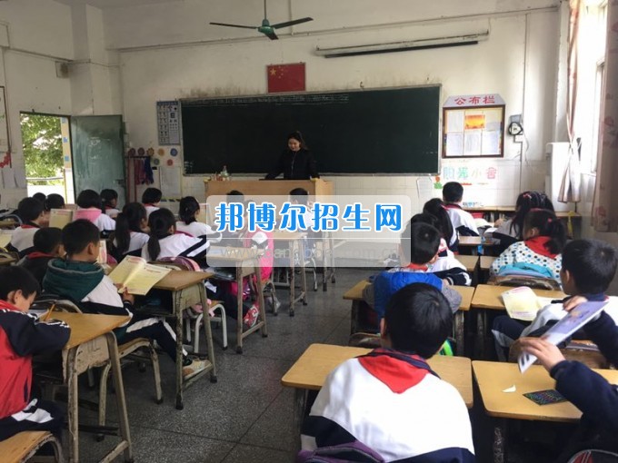 川北幼兒師范高等專科學(xué)校職場揚(yáng)帆 逐夢起航