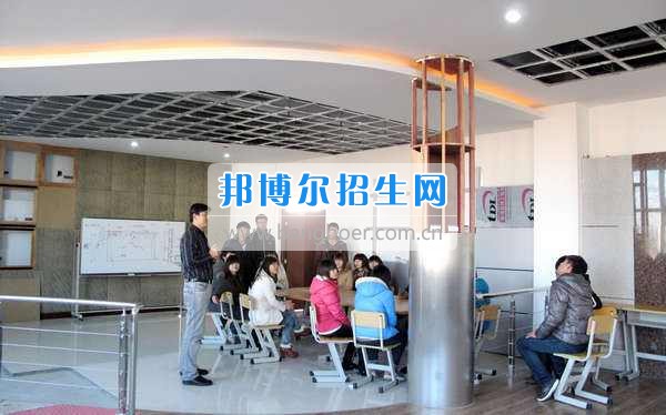成都比較好的建筑裝飾工程技術學校