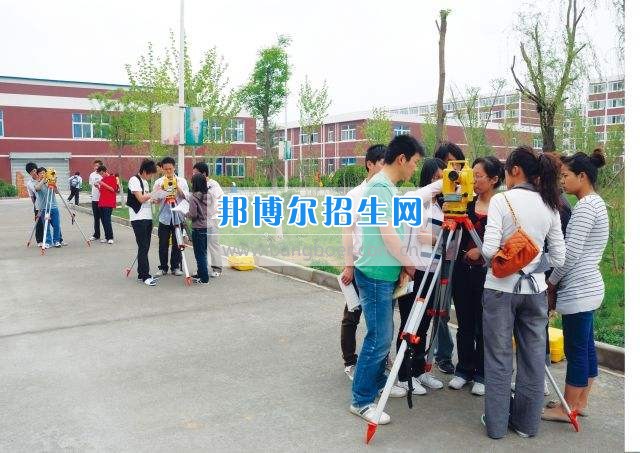 成都有建筑裝飾工程技術專業學校嗎