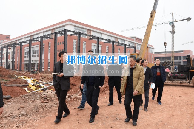 樂山師范學院領導帶隊調研樂山職業(yè)技術學院新區(qū)建設