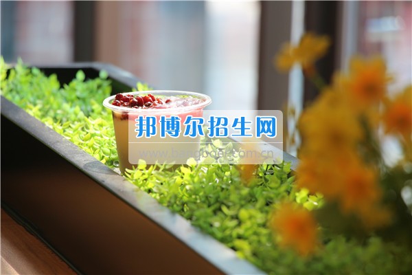 成都希望航空職業學校美味冷飲大曝光!據說,正數第三的是同學們最喜愛的冷飲!