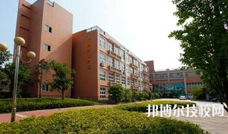 重慶北碚職業(yè)教育中心2020年報(bào)名條件、招生要求、招生對(duì)象