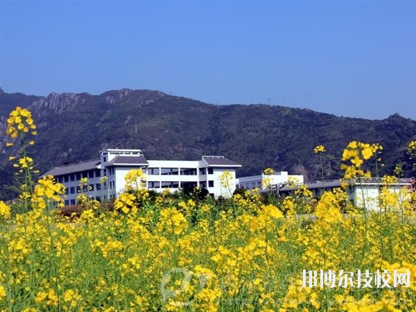 樂清市雁蕩山旅游學(xué)校2020年報名條件、招生要求、招生對象