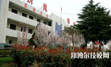 扶風(fēng)縣職業(yè)教育中心2020年報名條件、招生要求、招生對象 