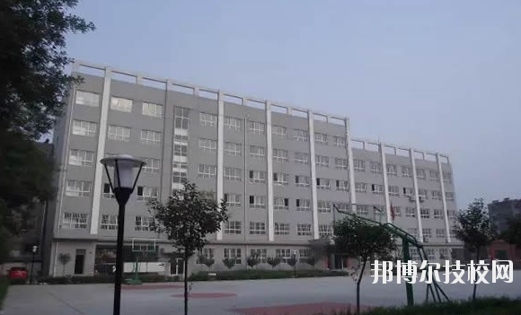 華陰市職業(yè)教育中心2020年報名條件、招生要求、招生對象 