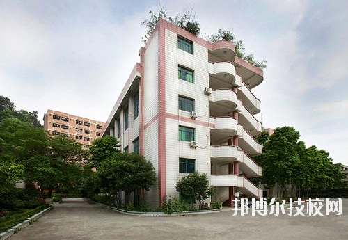 重慶護(hù)士學(xué)校2020年報(bào)名條件、招生要求、招生對(duì)象