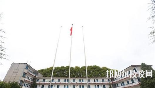 貴陽鐵路工程學(xué)校2020年報名條件、招生要求、招生對象