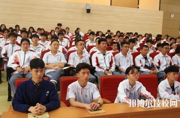 新昌技師學(xué)院2020年報(bào)名條件、招生要求、招生對(duì)象