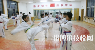 嘉峪關(guān)體育運(yùn)動(dòng)學(xué)校2020年報(bào)名條件、招生要求、招生對(duì)象