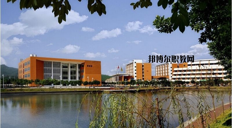 仙桃新亞電腦中等職業(yè)學校2020年報名條件、招生要求、招生對象