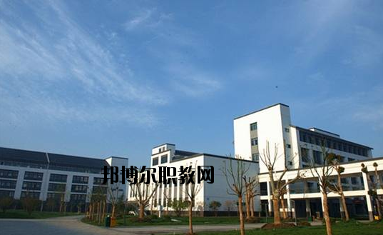 蘇州吳中技工學校2020年報名條件、招生要求、招生對象