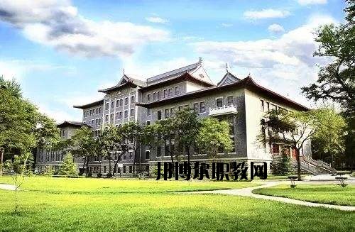 蘄春李時珍中等專業學校網站網址