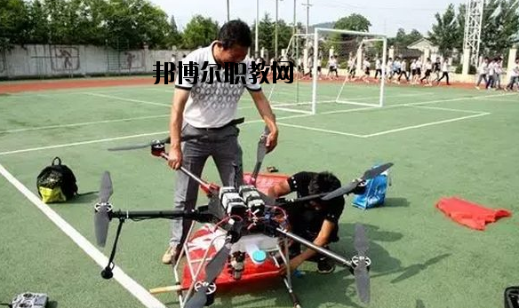 西鄉(xiāng)職業(yè)技術(shù)高中2020年招生辦聯(lián)系電話(huà)