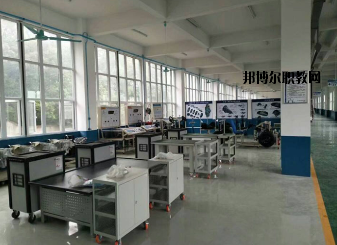 黃石俊賢高級(jí)技工學(xué)校2020年報(bào)名條件、招生要求、招生對(duì)象