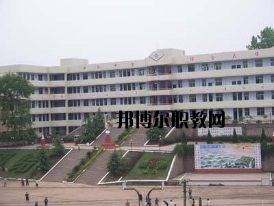 四川省資陽雁江區(qū)職業(yè)技術(shù)學(xué)校2020年招生簡(jiǎn)章