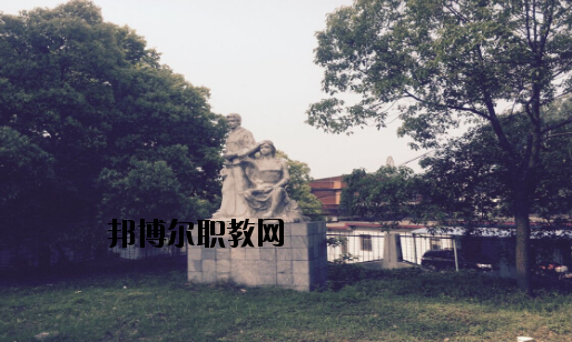 襄陽鐵路工業(yè)學(xué)校2020年報(bào)名條件、招生要求、招生對(duì)象