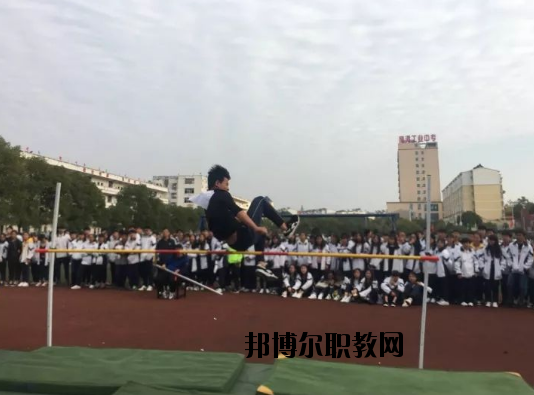 鷹潭工業(yè)中等專業(yè)學校網(wǎng)站網(wǎng)址