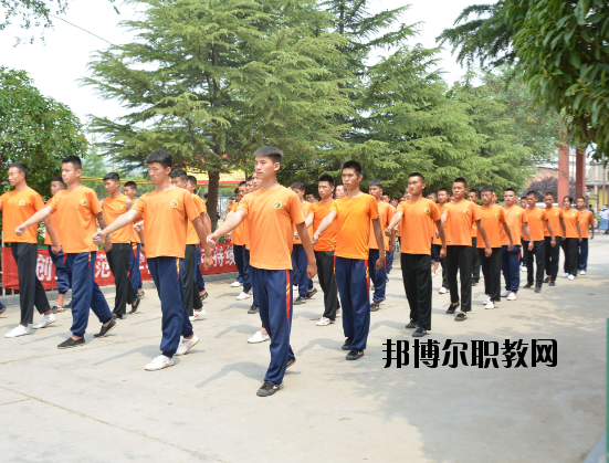登封中岳少林文武學(xué)校2021年招生辦聯(lián)系電話(huà)