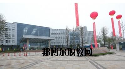 川北醫(yī)學(xué)院附屬醫(yī)院護士學(xué)校2020年報名條件、招生要求、招生對象