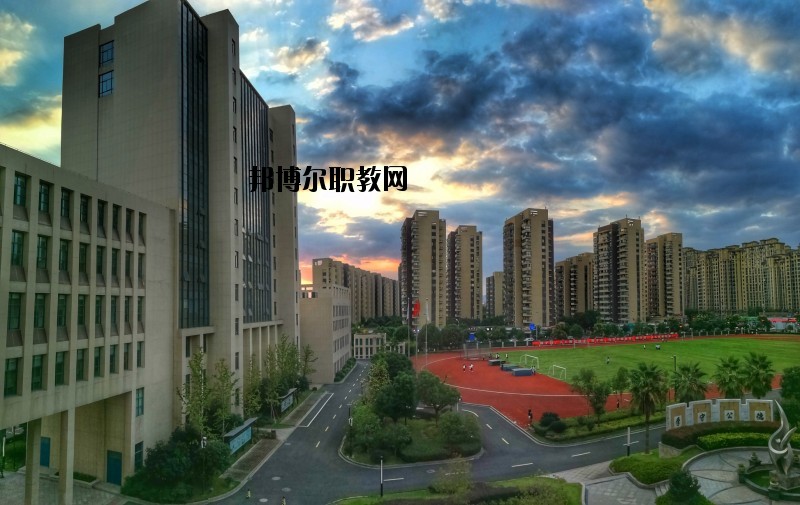 永嘉縣四川中學(xué)2020年報名條件、招生要求、招生對象