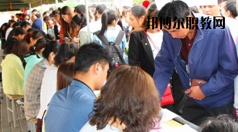 武威涼州區(qū)職業(yè)中等專業(yè)學(xué)校2020年學(xué)費、收費多少