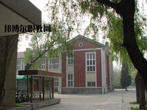 井岡山鐵道職業(yè)技術(shù)學(xué)校怎么樣、好不好