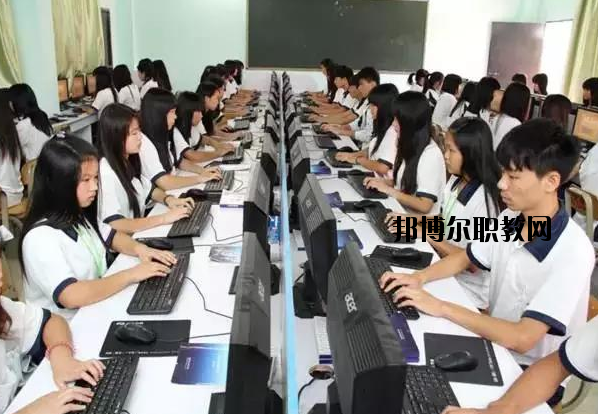 肇慶高要技工學校2020年報名條件、招生要求、招生對象