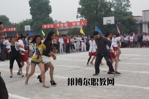 樂山欣欣藝術(shù)職業(yè)學(xué)校2020年報名條件、招生要求、招生對象