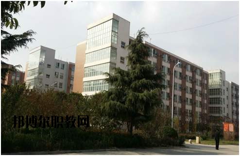 鄭州中原中等專業(yè)學(xué)校2021年報(bào)名條件、招生要求、招生對象