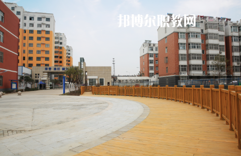 阜陽科技工程學校網站網址
