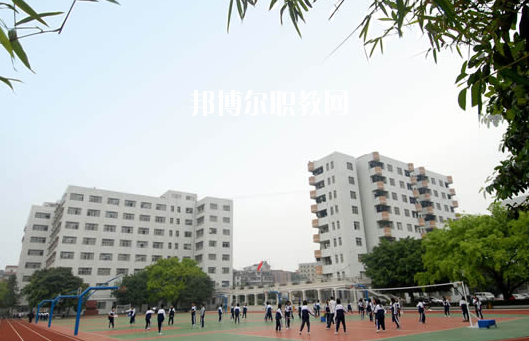 廣州醫藥職業學校2020年報名條件、招生要求、招生對象
